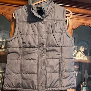 Outer Edge L puffer vest